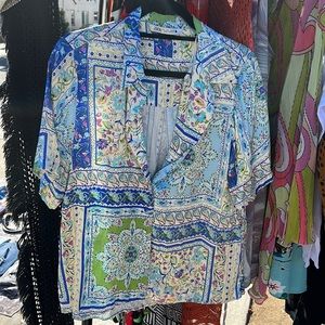 Women’s button up shirt